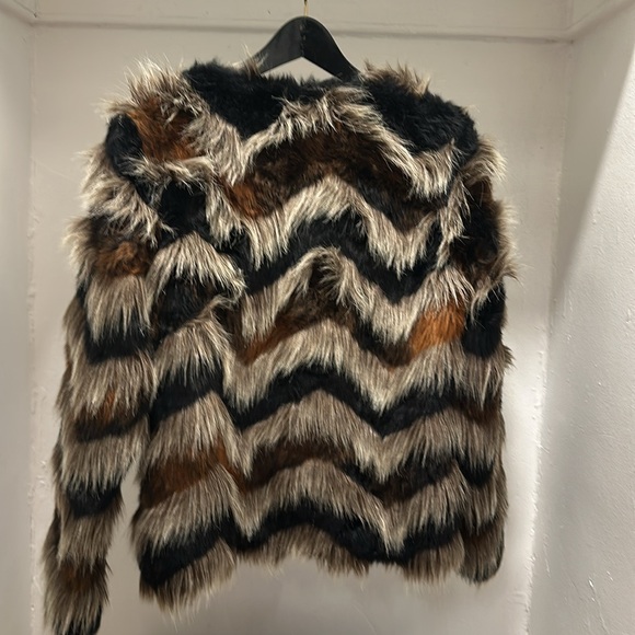 Dolce Cabo faux fur coat - Picture 3 of 4